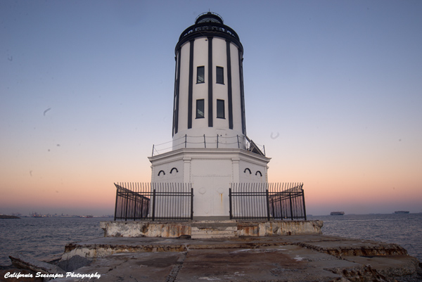 Angels Gate Lighthouse 02